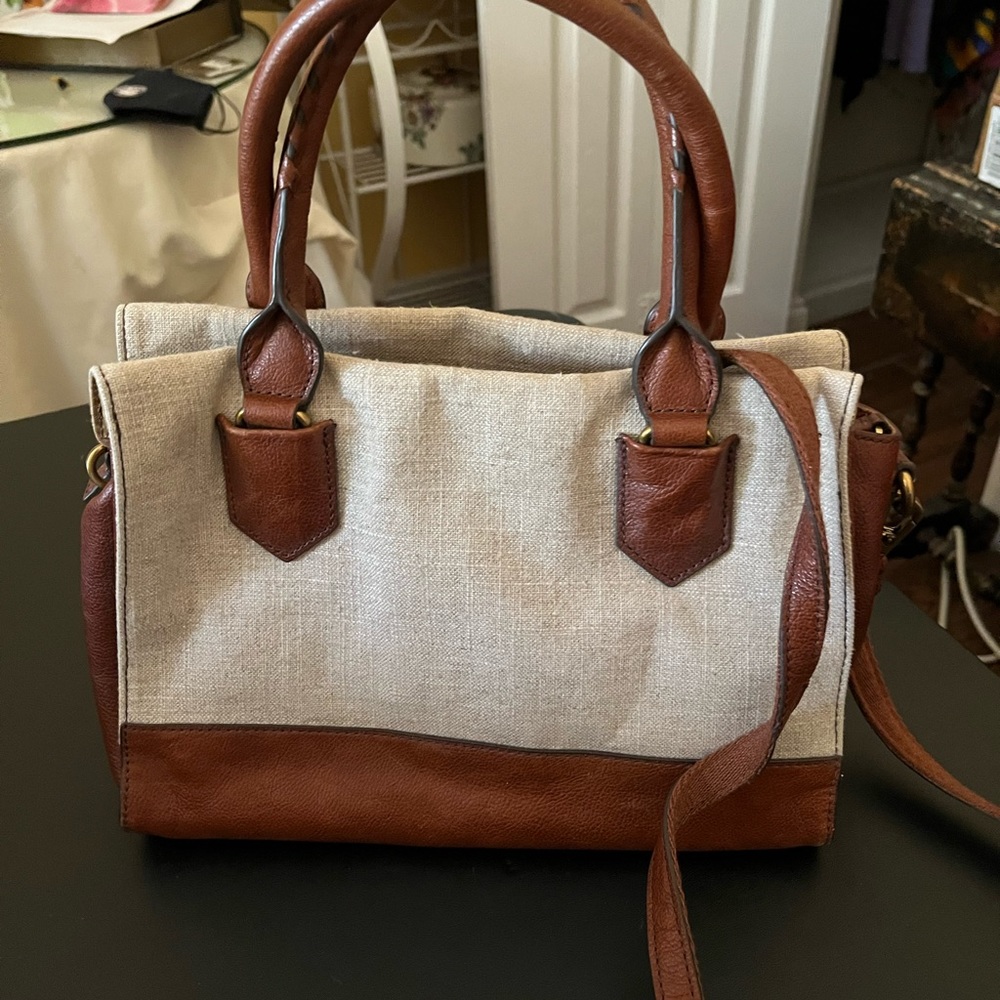 Fossil satchel